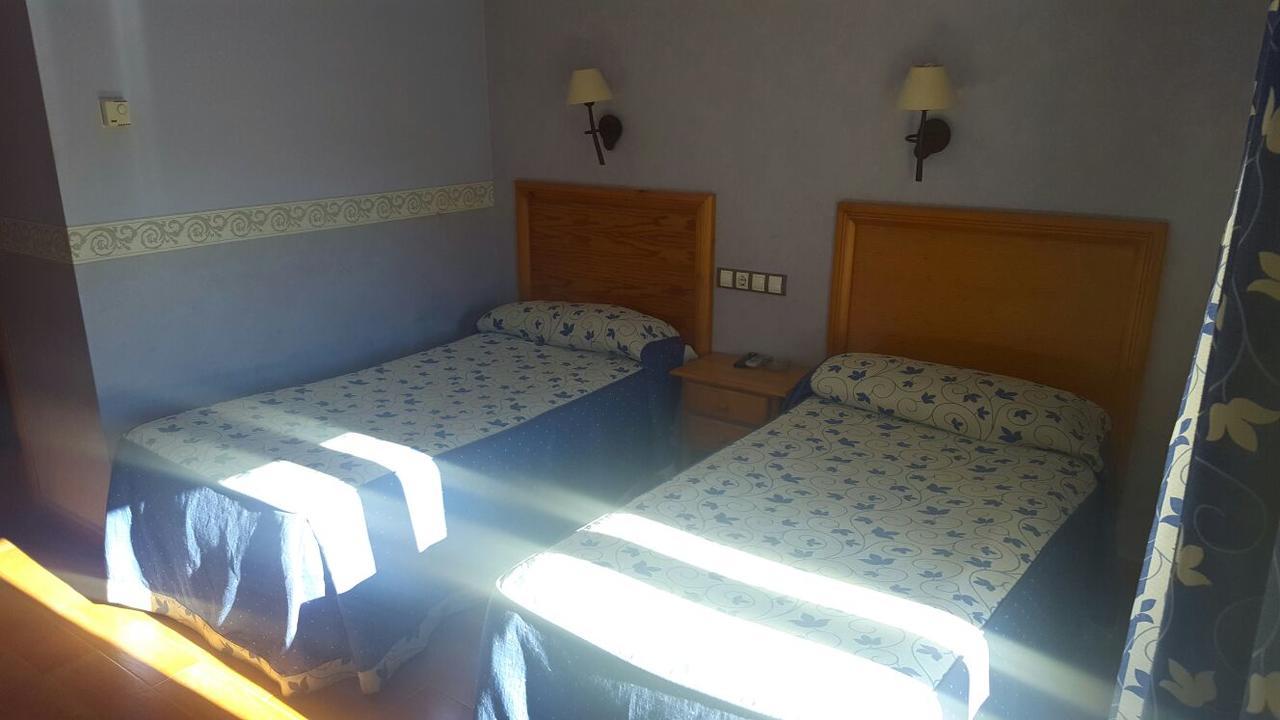 Hostal Restaurante San Juan Молина-де-Арагон Экстерьер фото
